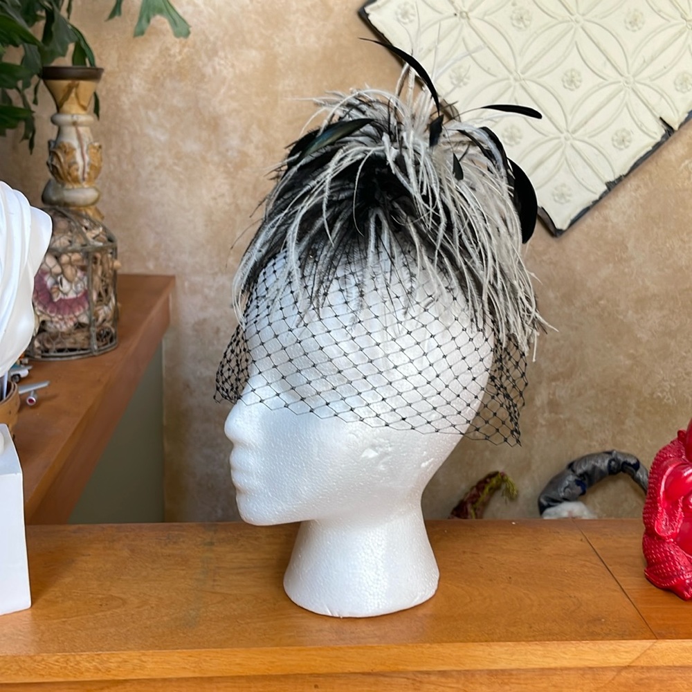 Lenore Marshall Fascinator New York Feathers Mesh Vintage Hair Accessory